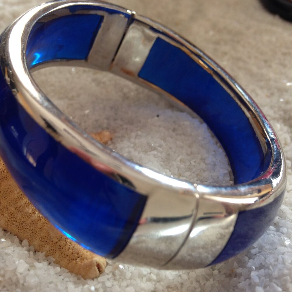 Andrew Hamilton Crawford (AHC) Hinged Bangle - Blue